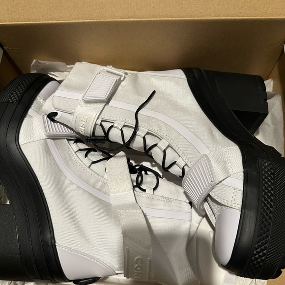 Converse Boots - Picture 5 of 5